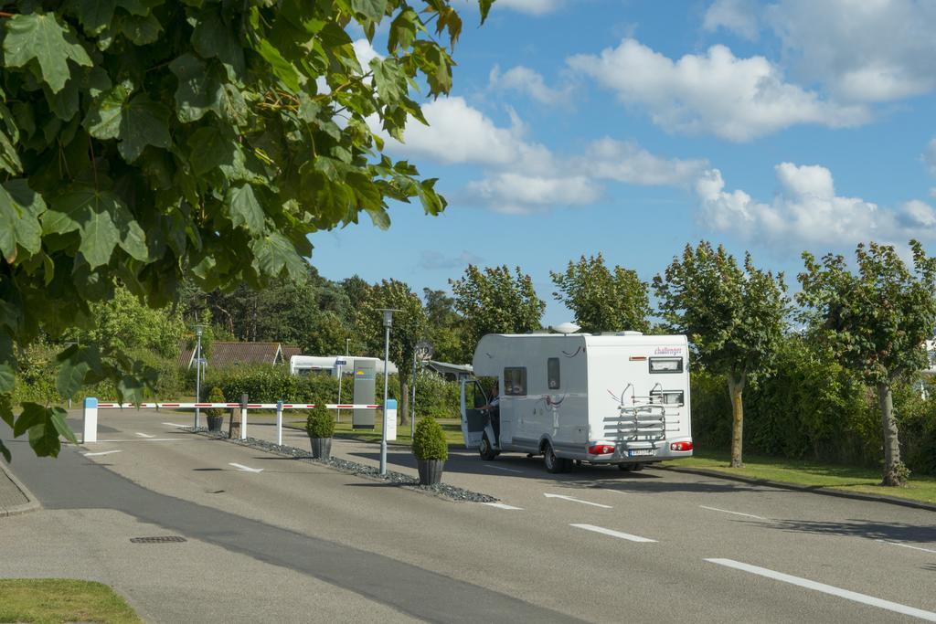 Frederikshavn Nordstrand Camping & Cottages Exteriör bild